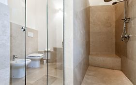 Vittoria Luxury House